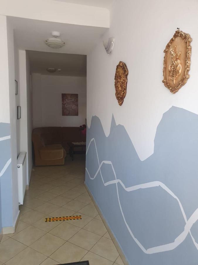 Relax Haus Hunedoara Exterior photo