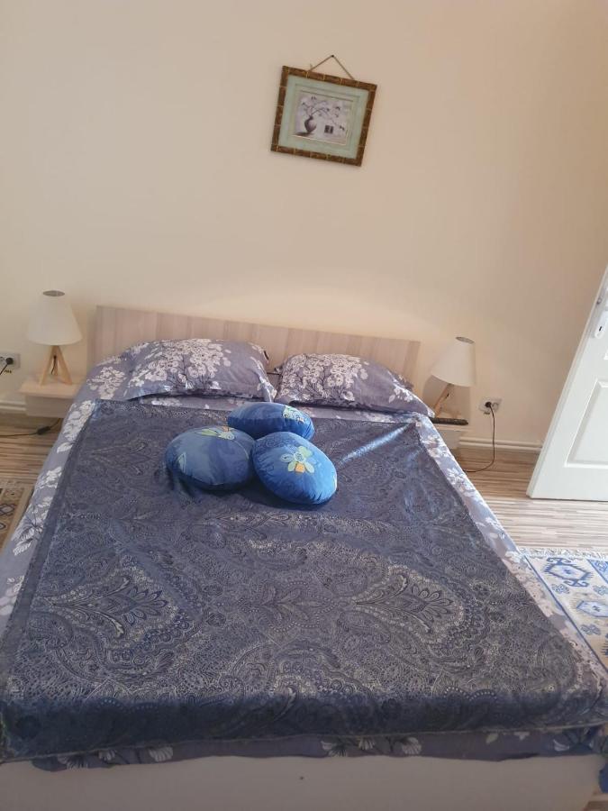 Relax Haus Hunedoara Exterior photo